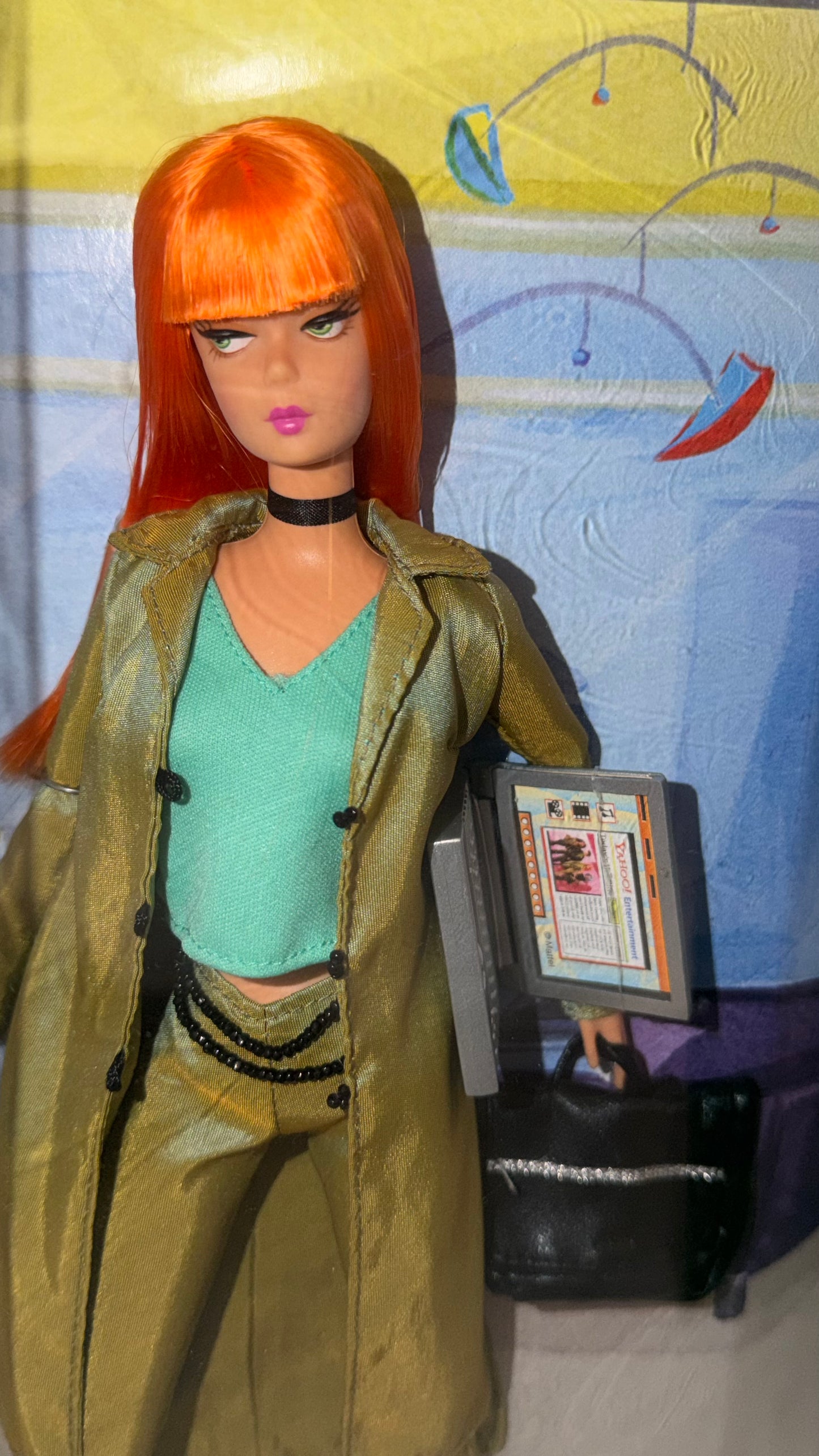 1 Modern Circle Barbie Doll (2003)
