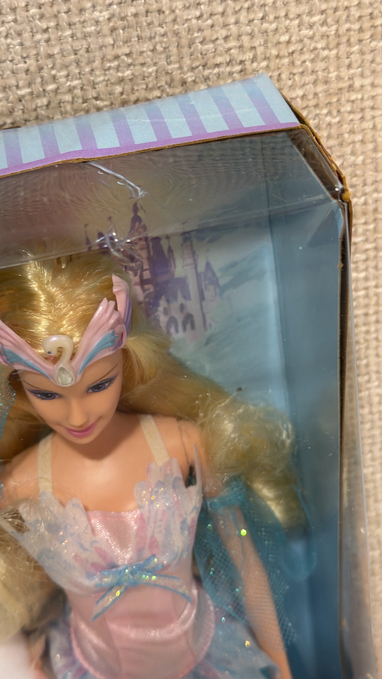 Barbie® of Swan Princess Odette and swan (2003)