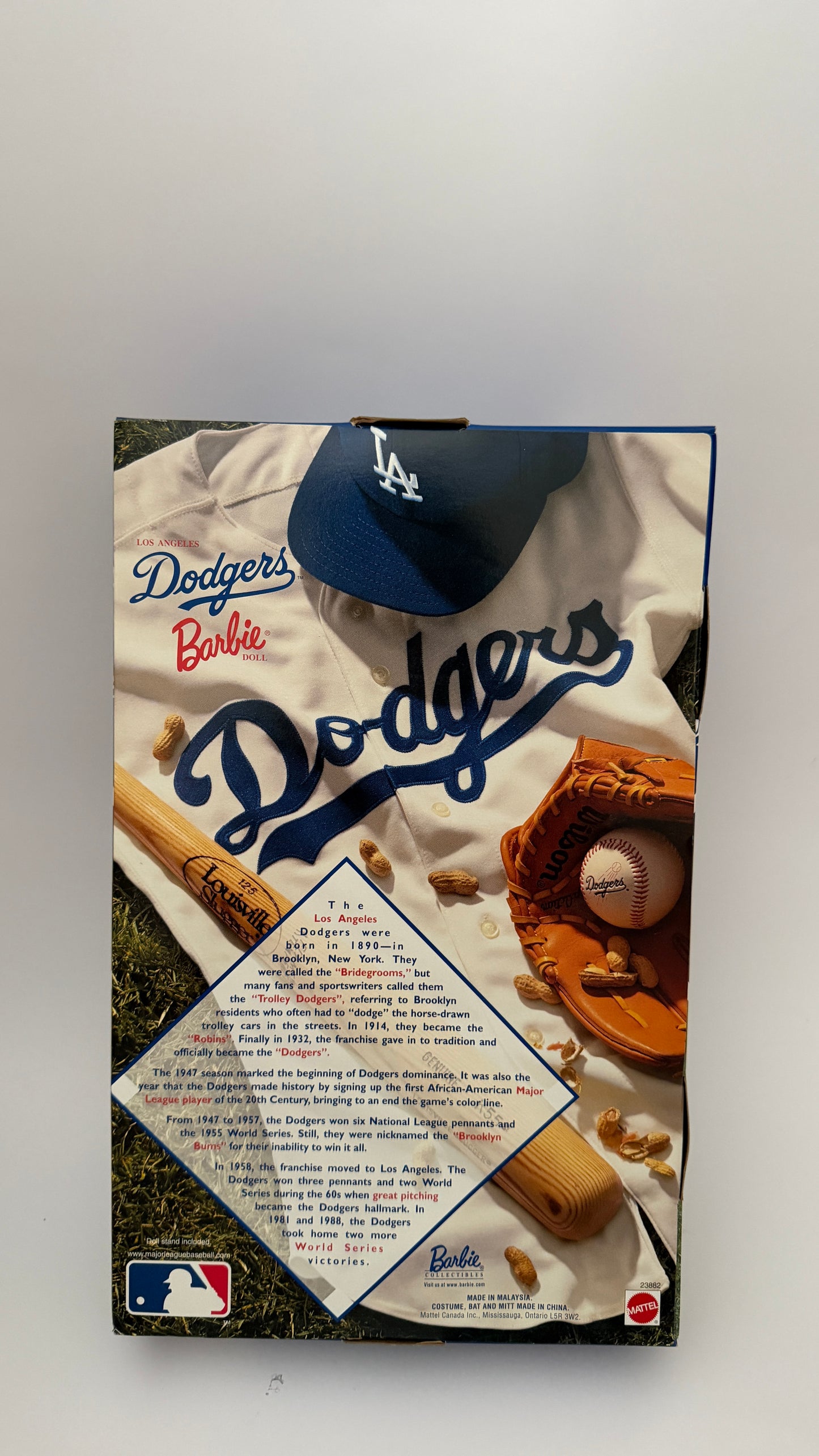 Los Angeles Dodgers™ Barbie® Doll (1999)