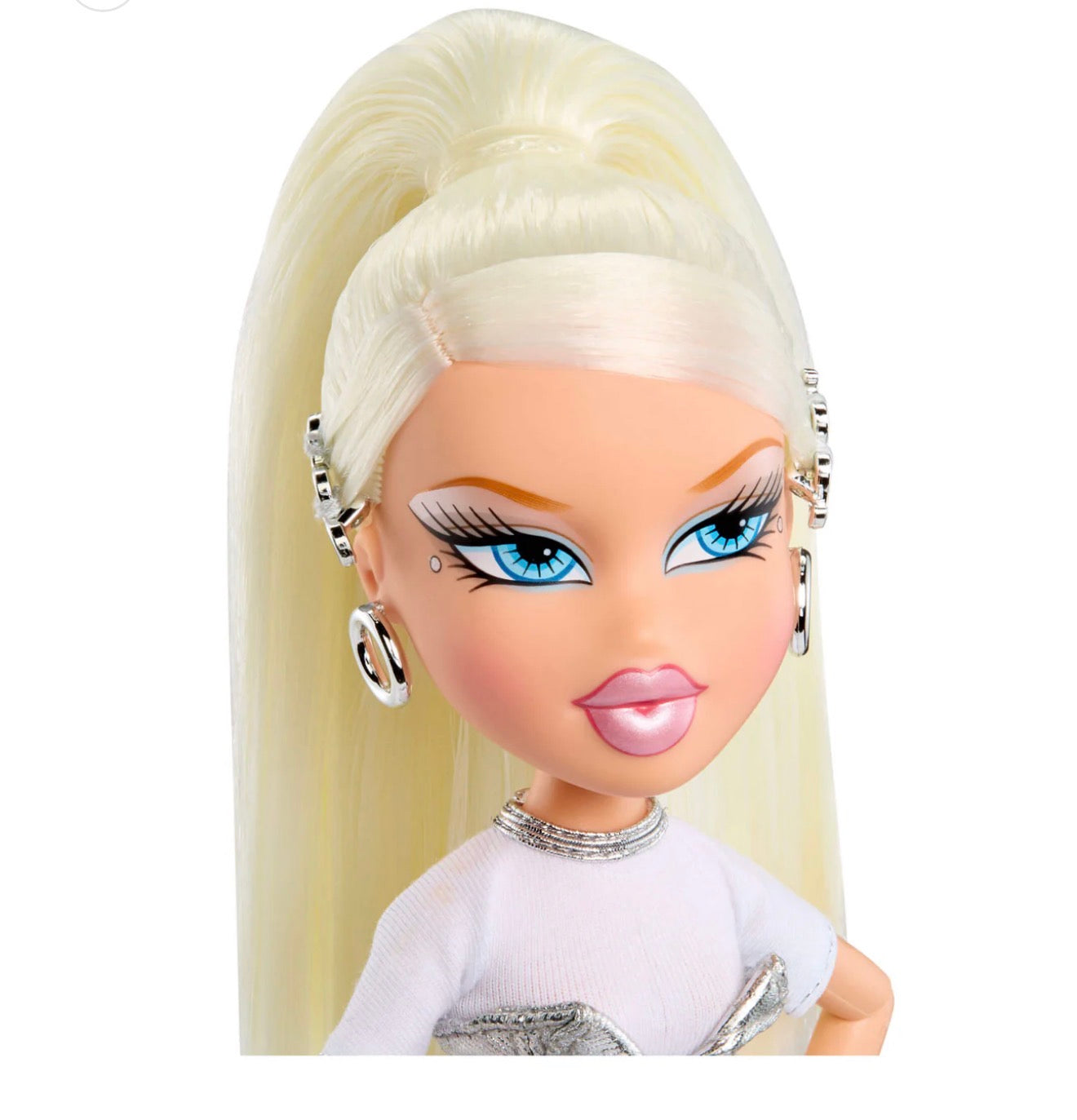 BRATZ CHARMZ DOLL - CLOE (2026)