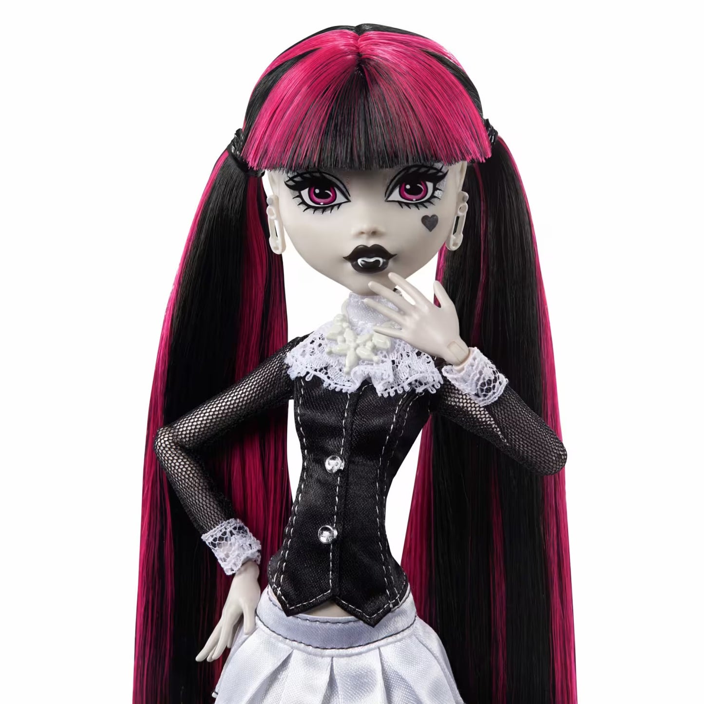 Monster High Reel Drama Doll-Draculaura in Black And White (2025)