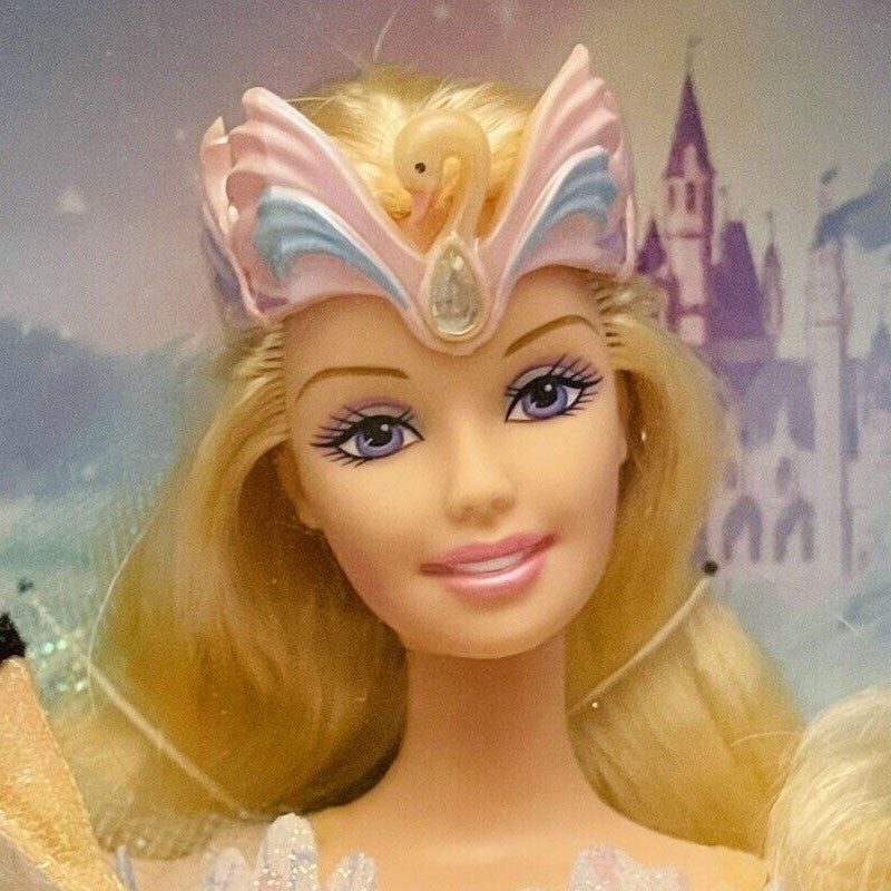 Barbie® of Swan Princess Odette and swan (2003)