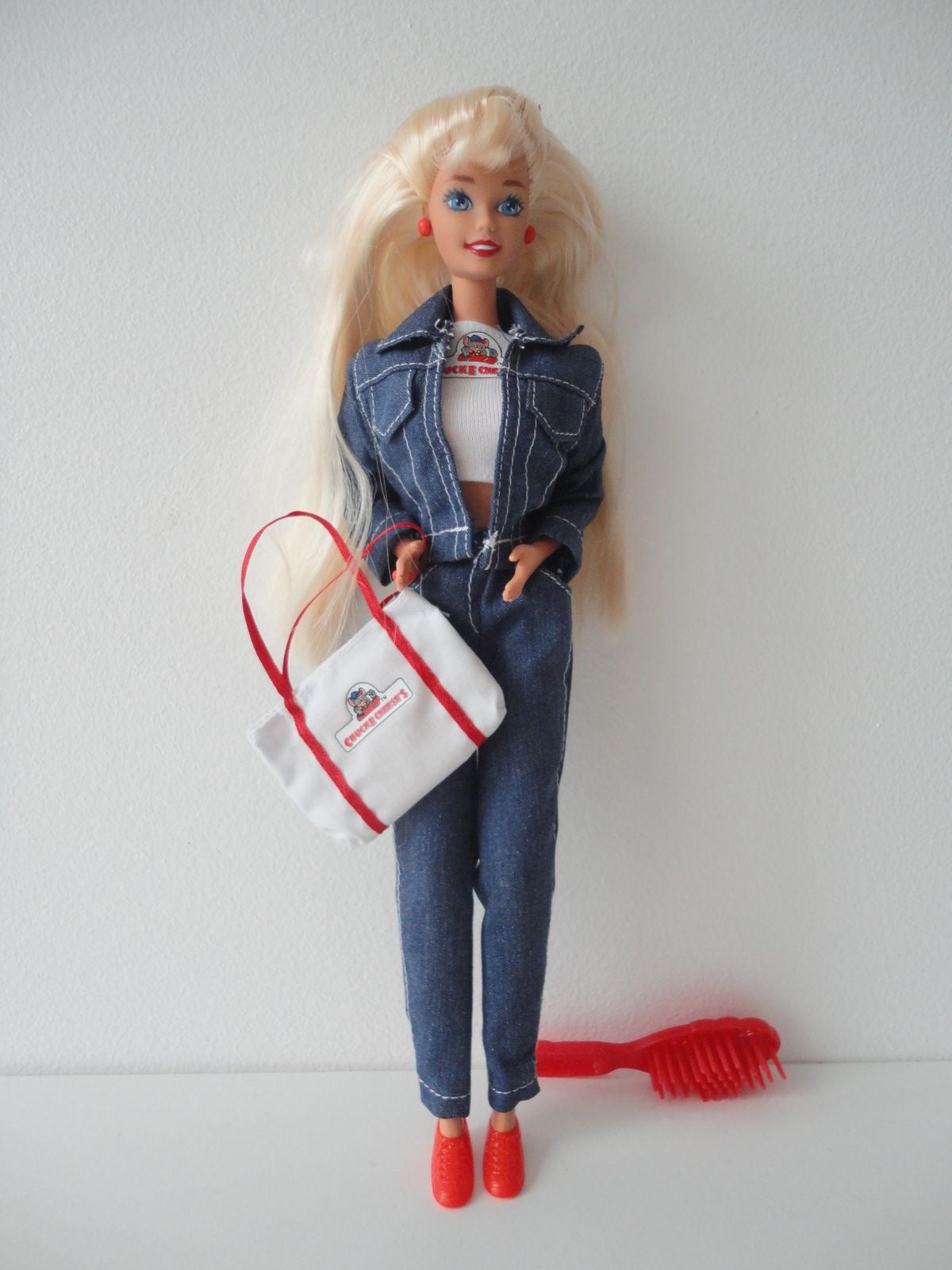 Chuck e Cheese's Barbie (1995)