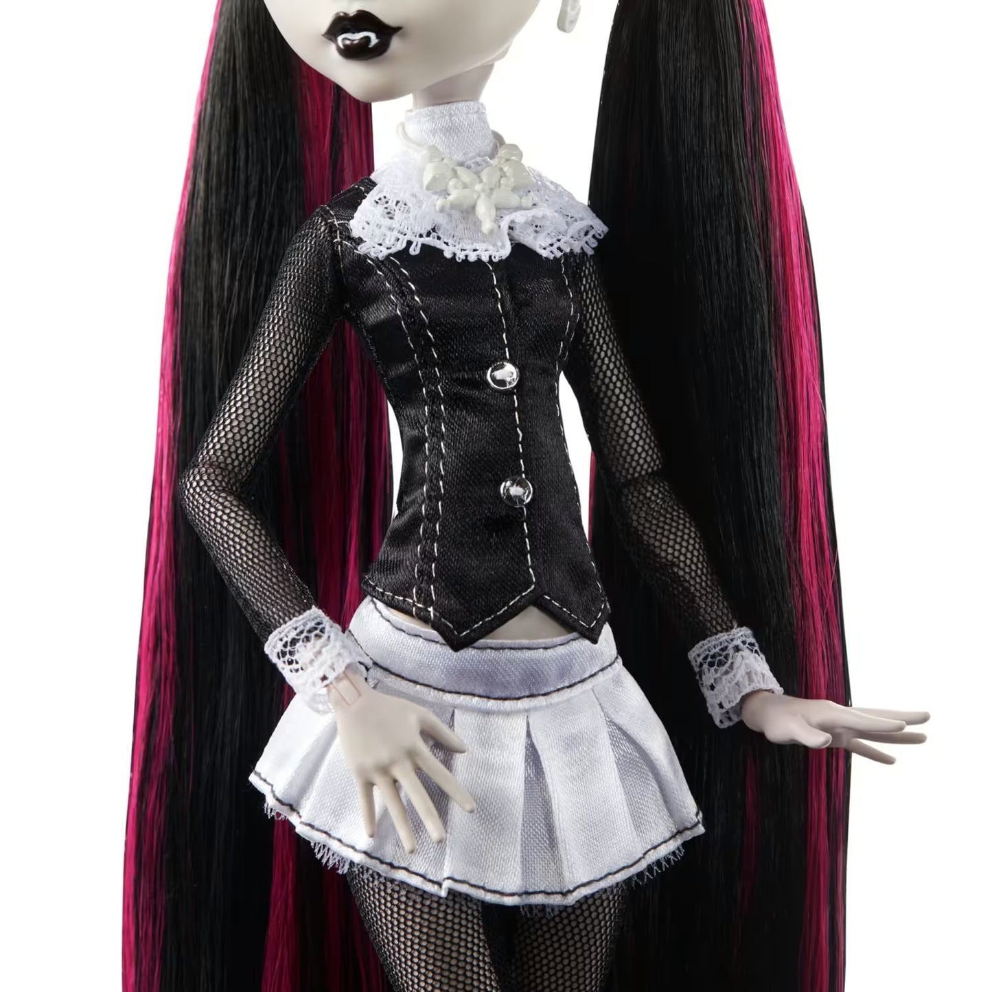 Monster High Reel Drama Doll-Draculaura in Black And White (2025)