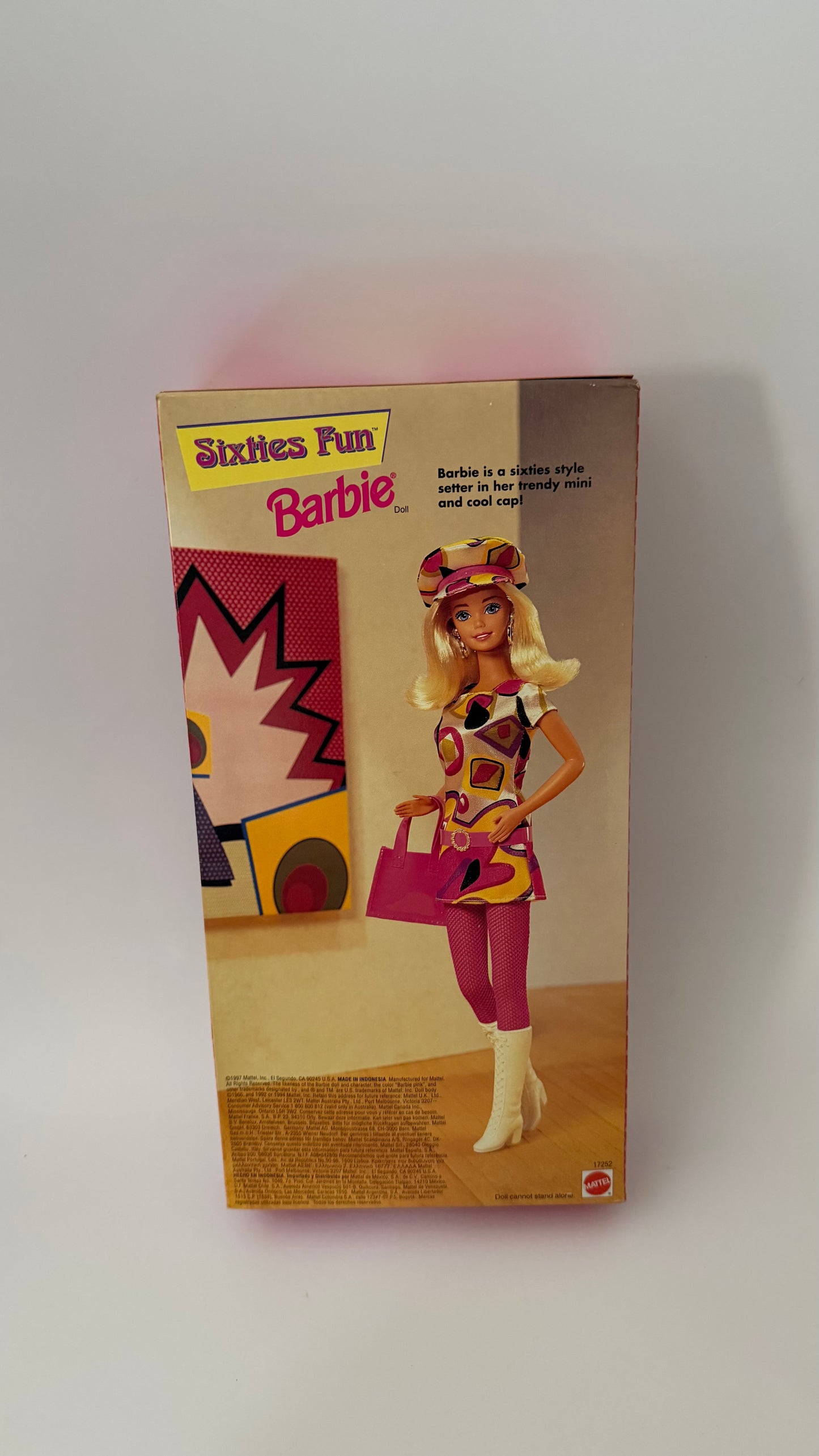 Sixties Fun Barbie Doll - Blonde (1997)