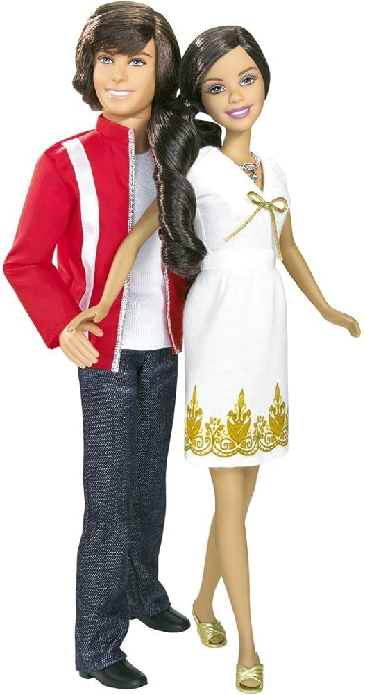 High School Musical 3 Tree House Moment™ Gabriella & Troy Dolls (2008)